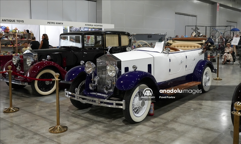 Moskova'da 32. eski model arabalar ve antika sergisi "Oldtimer Gallery 2022" düzenlendi