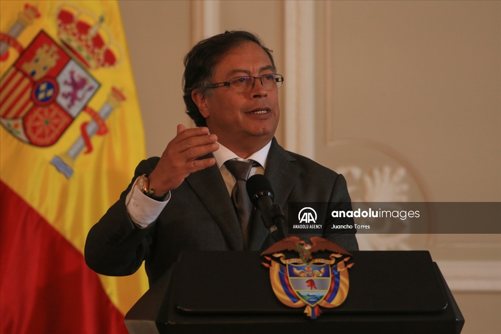 El presidente del Gobierno español, Pedro Sánchez, se reunió con Gustavo Petro en Bogotá