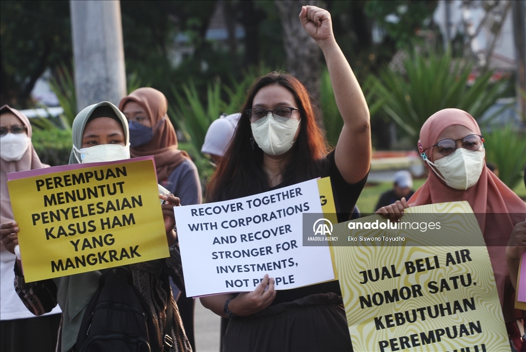 Demonstrasi Menentang Keppres Penyelesaian Non-yudisial Pelanggaran HAM ...