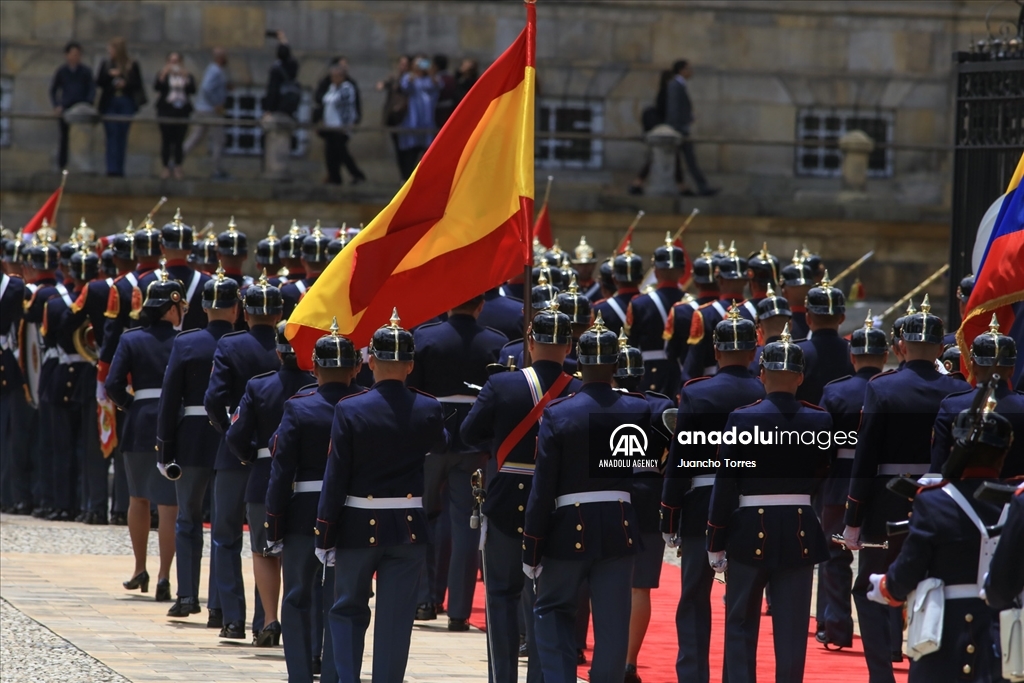 El presidente del Gobierno español, Pedro Sánchez, se reunió con Gustavo Petro en Bogotá