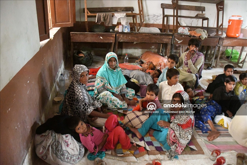 Pakistan'da muson yağmurları nedeniyle ulusal acil durum ilan edildi