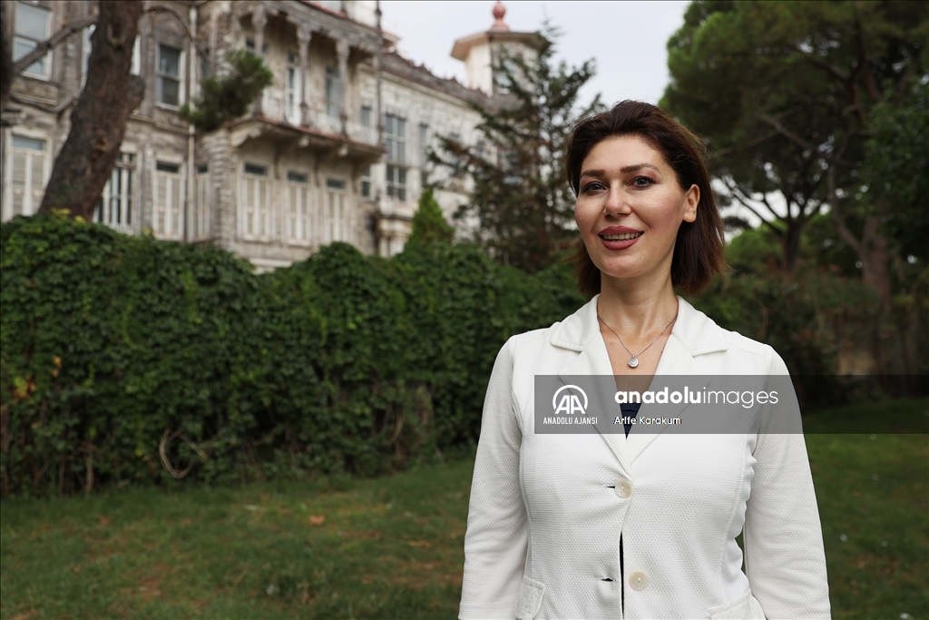 Kadıköy'ün simgesi "Perili Köşk" yeni sahibini bekliyor