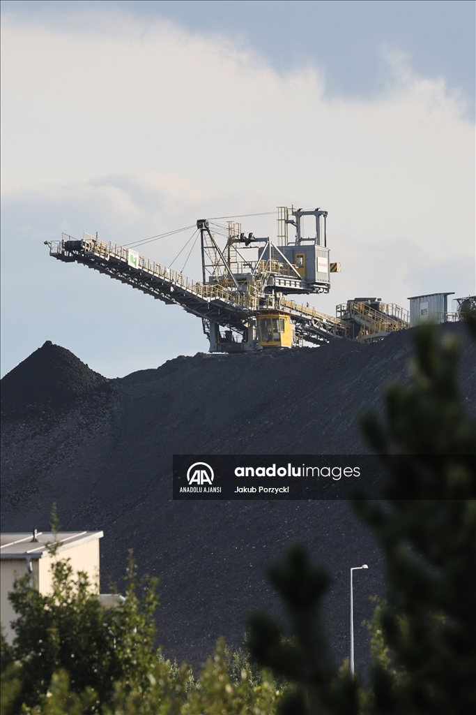 Polonya'da kış öncesi kömür madenlerinde kuyruk oluştu