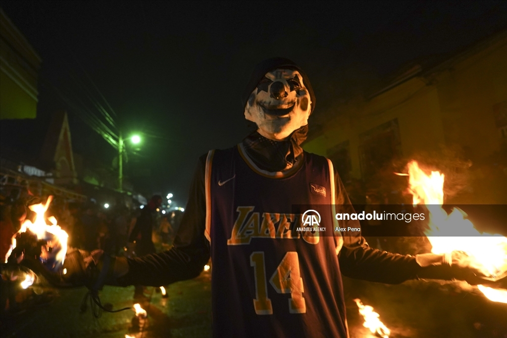 El festival de las Bolas de Fuego en El Salvador