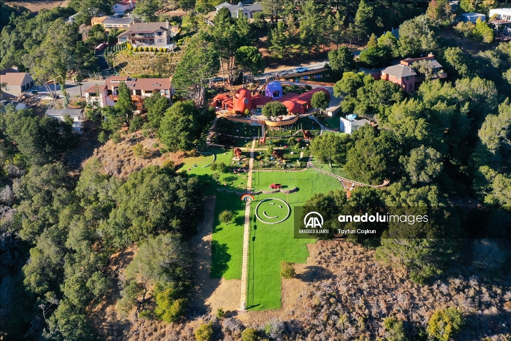 California'daki Çakmaktaşlar Evi