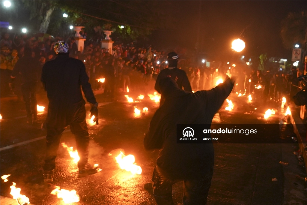 El Salvador'da Bolas De Fuego Festivali