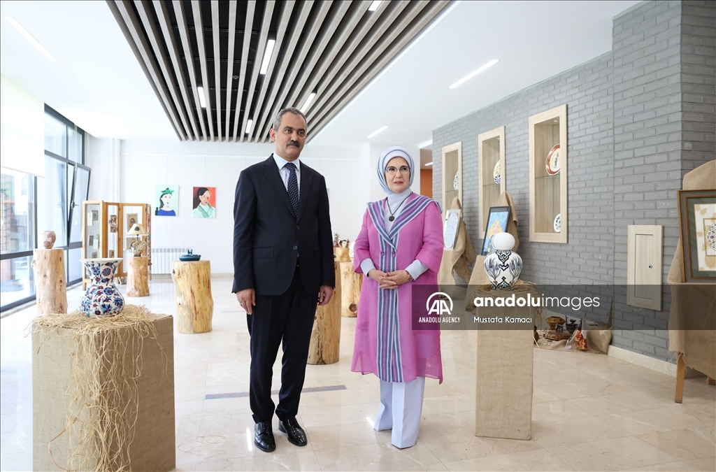 أمينة أردوغان تفتتح أول مركز تدريب لذوي الإعاقة في تركيا