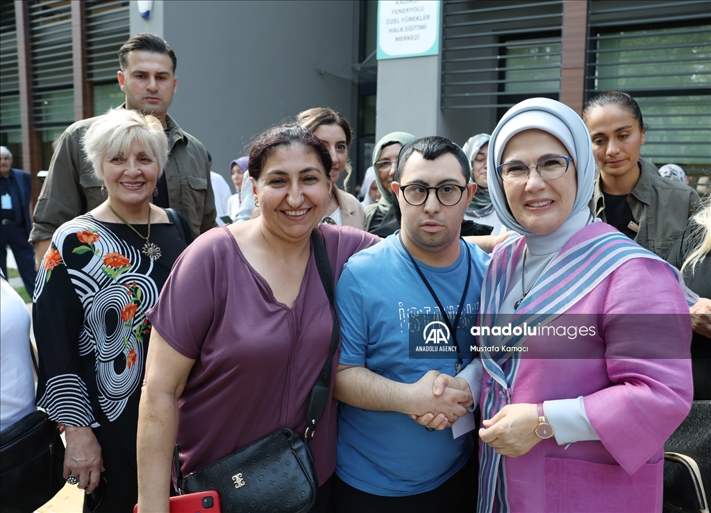أمينة أردوغان تفتتح أول مركز تدريب لذوي الإعاقة في تركيا