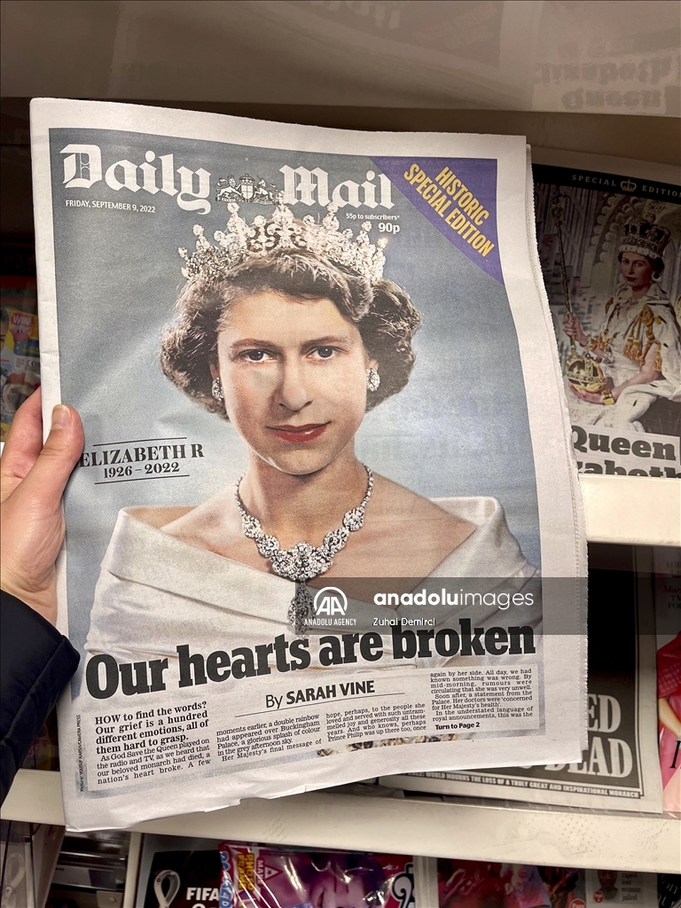 The passing of Queen Elizabeth II hits the headlines of newspapers in United Kingdom