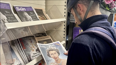 The passing of Queen Elizabeth II hits the headlines of newspapers in United Kingdom