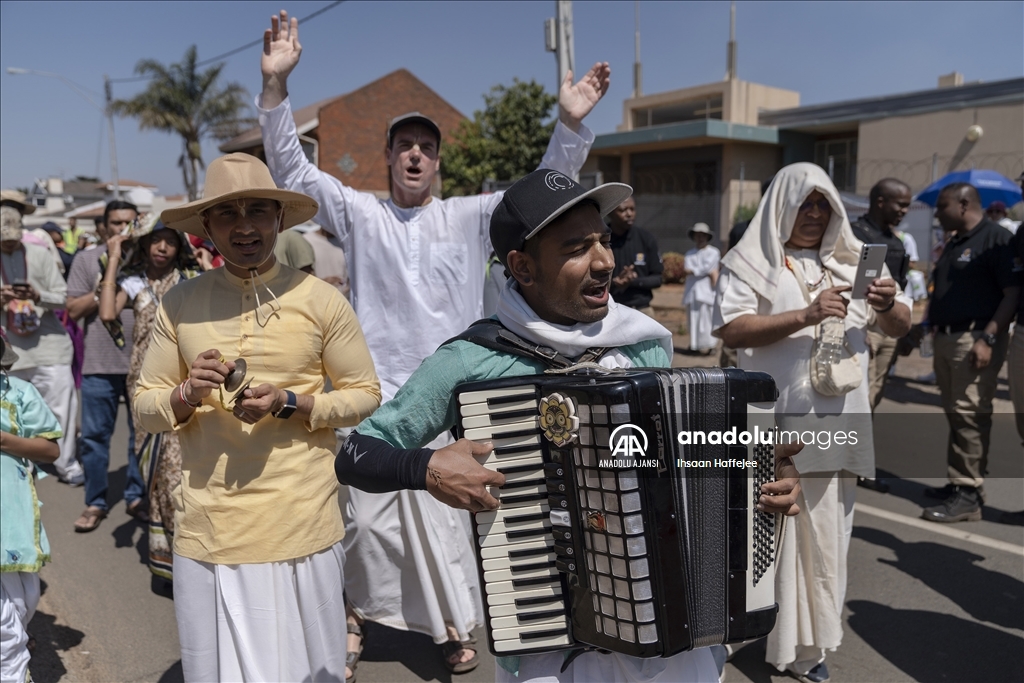 Güney Afrika'daki Hintliler "Ratha Yatra" Festivalini kutladı