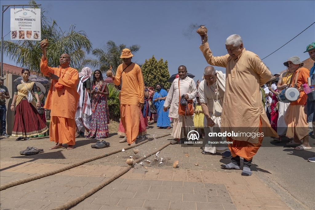 Güney Afrika'daki Hintliler "Ratha Yatra" Festivalini kutladı