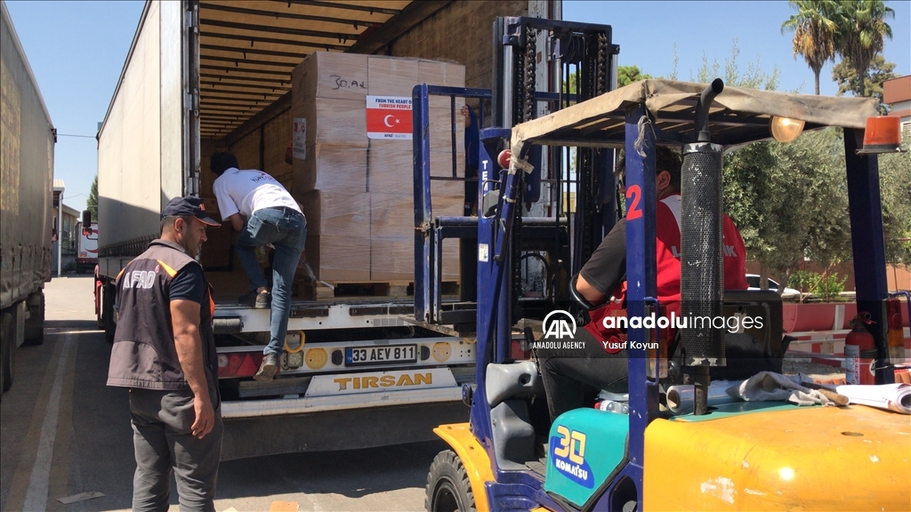 المساعدات تضم 5 آلاف و600 طرد من المواد الغذائية، و400 طرد من مواد التنظيف