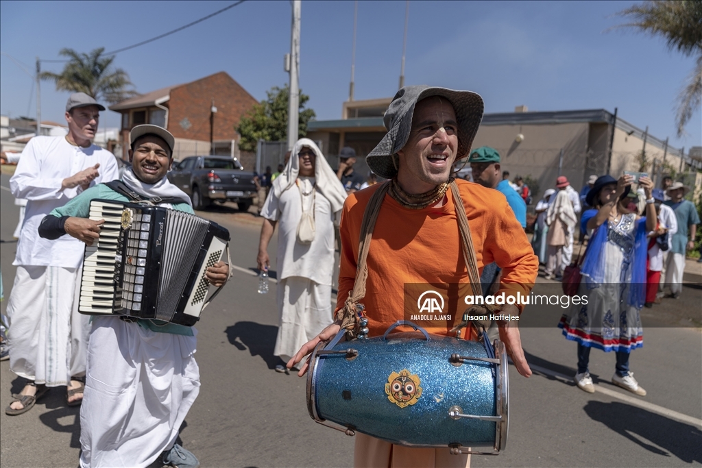 Güney Afrika'daki Hintliler "Ratha Yatra" Festivalini kutladı