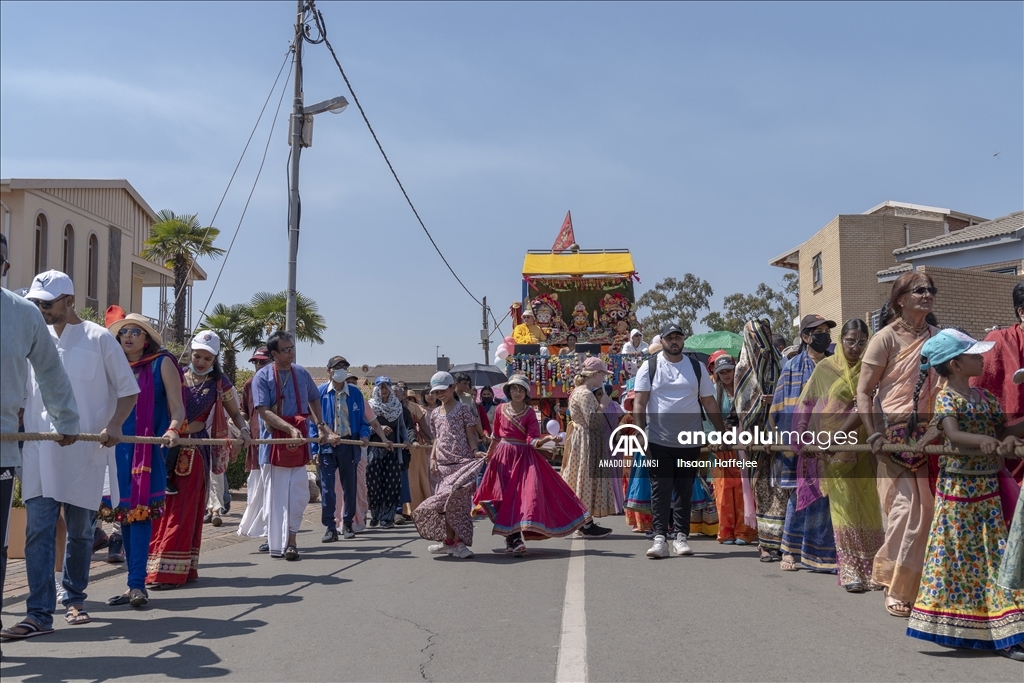 Güney Afrika'daki Hintliler "Ratha Yatra" Festivalini kutladı