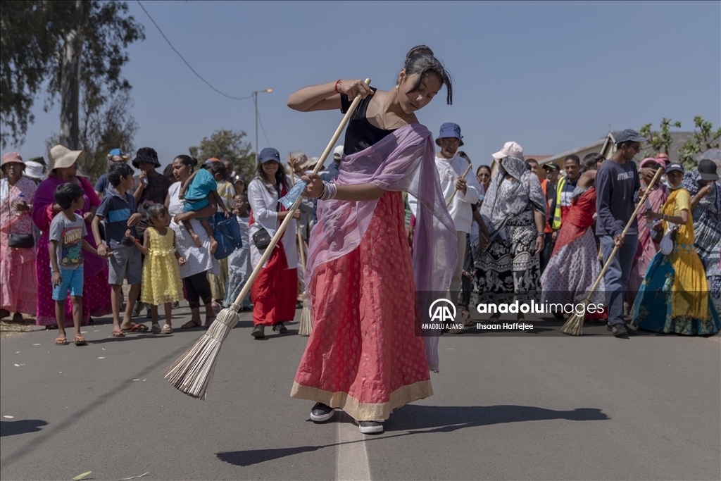 Güney Afrika'daki Hintliler "Ratha Yatra" Festivalini kutladı