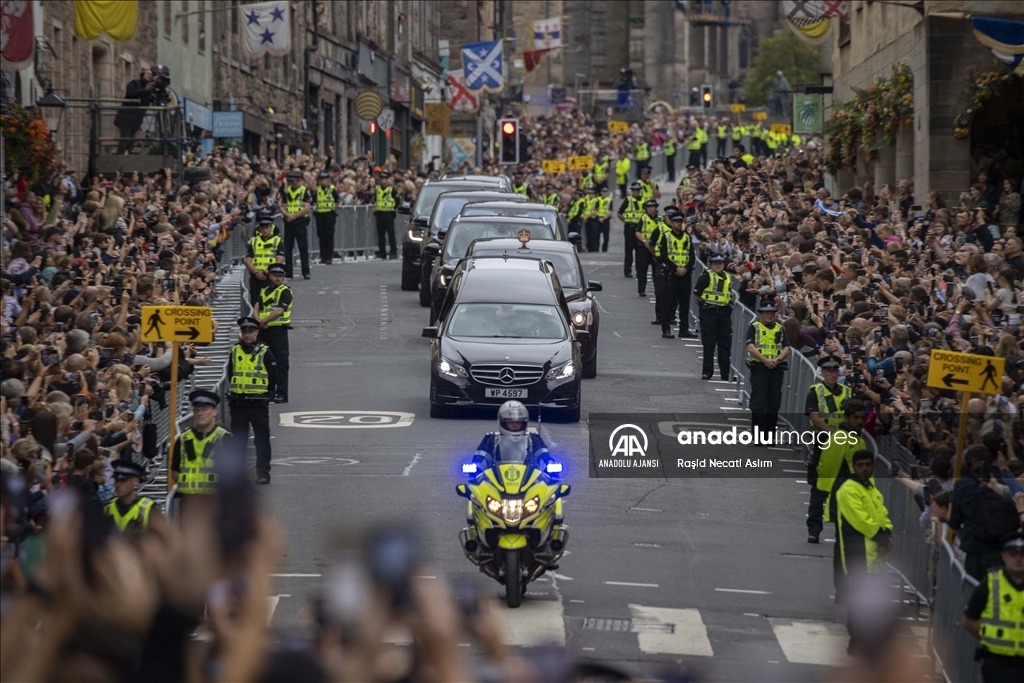 İngiltere Kraliçesi 2. Elizabeth’in cenazesi Edinburgh'a getirildi