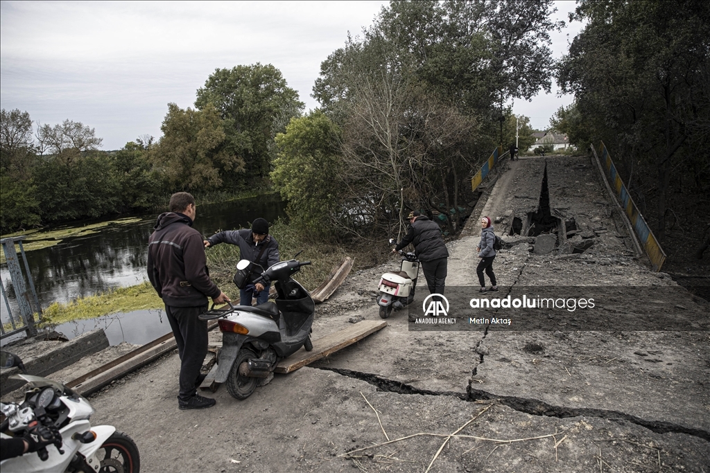 Ukrainian army takes control of town in southeast