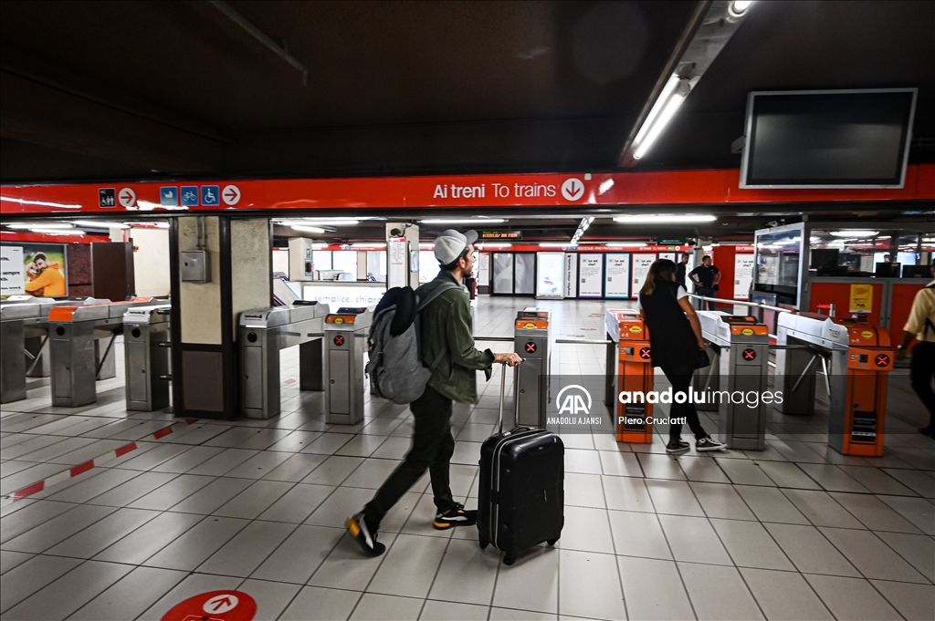 Milano'da toplu taşıma çalışanları greve gidiyor