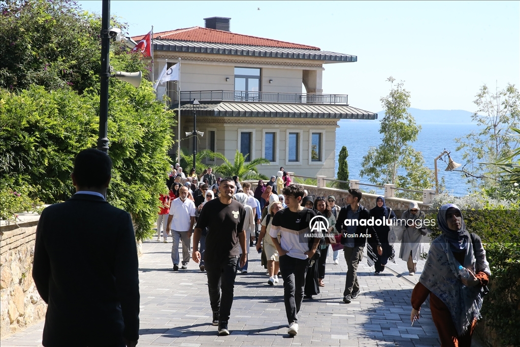 Adnan Menderes'in son günlerini geçirdiği Demokrasi ve Özgürlükler Adası geçmişin izleri taşıyor