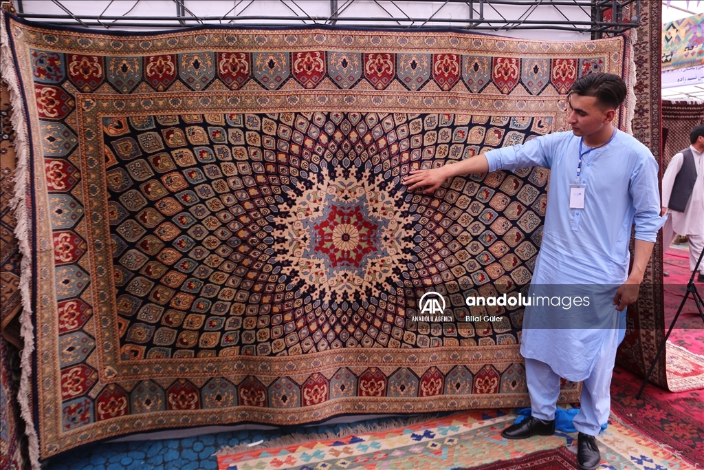 نمایشگاه صنایع دستی افغانستان در کابل برگزار شد