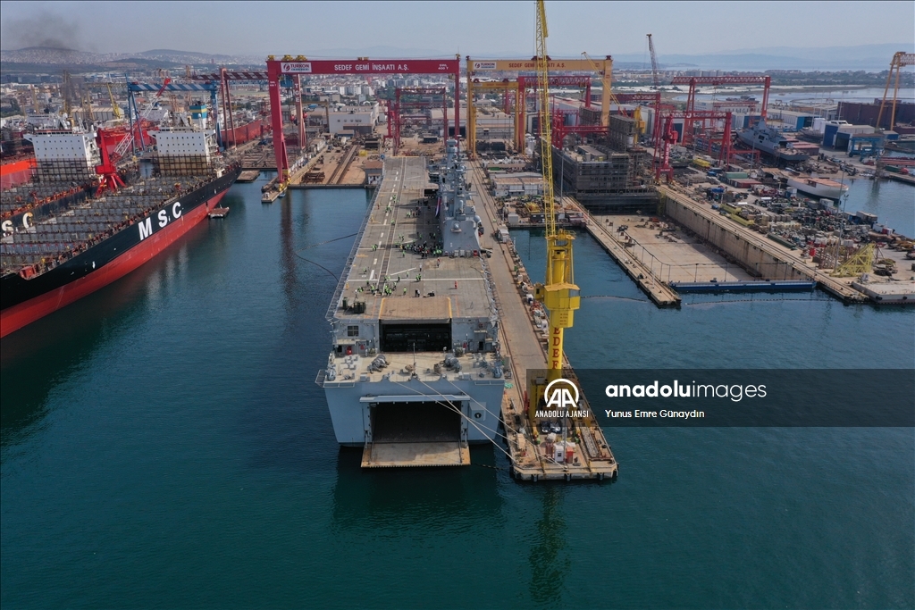 Türkiye'nin en büyük savaş gemisi TCG Anadolu yıl sonunda teslim edilecek