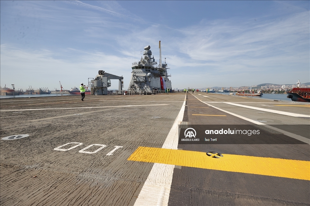 Türkiye'nin en büyük savaş gemisi TCG Anadolu yıl sonunda teslim edilecek