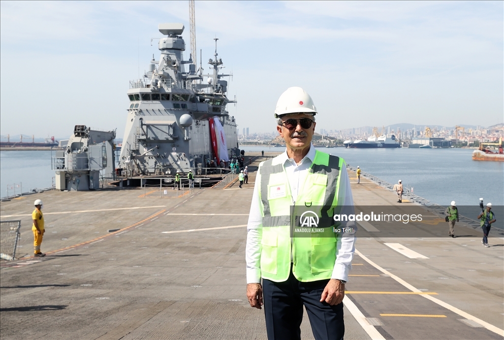 Türkiye'nin en büyük savaş gemisi TCG Anadolu yıl sonunda teslim edilecek