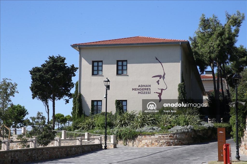 Adnan Menderes'in son günlerini geçirdiği Demokrasi ve Özgürlükler Adası geçmişin izleri taşıyor