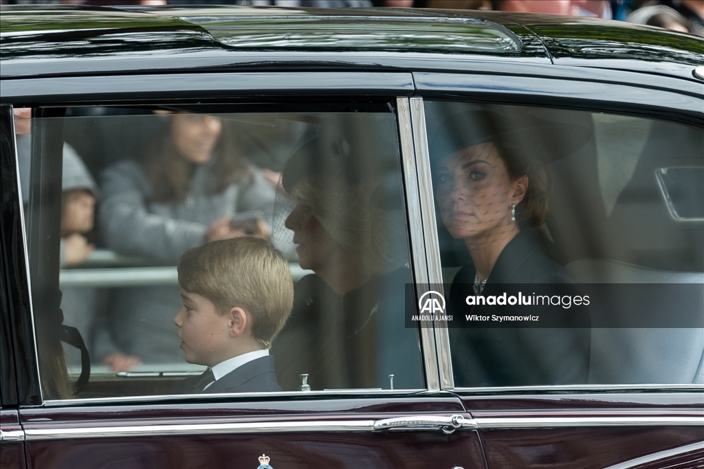 İngiltere Kraliçesi 2. Elizabeth'in resmi cenaze töreni