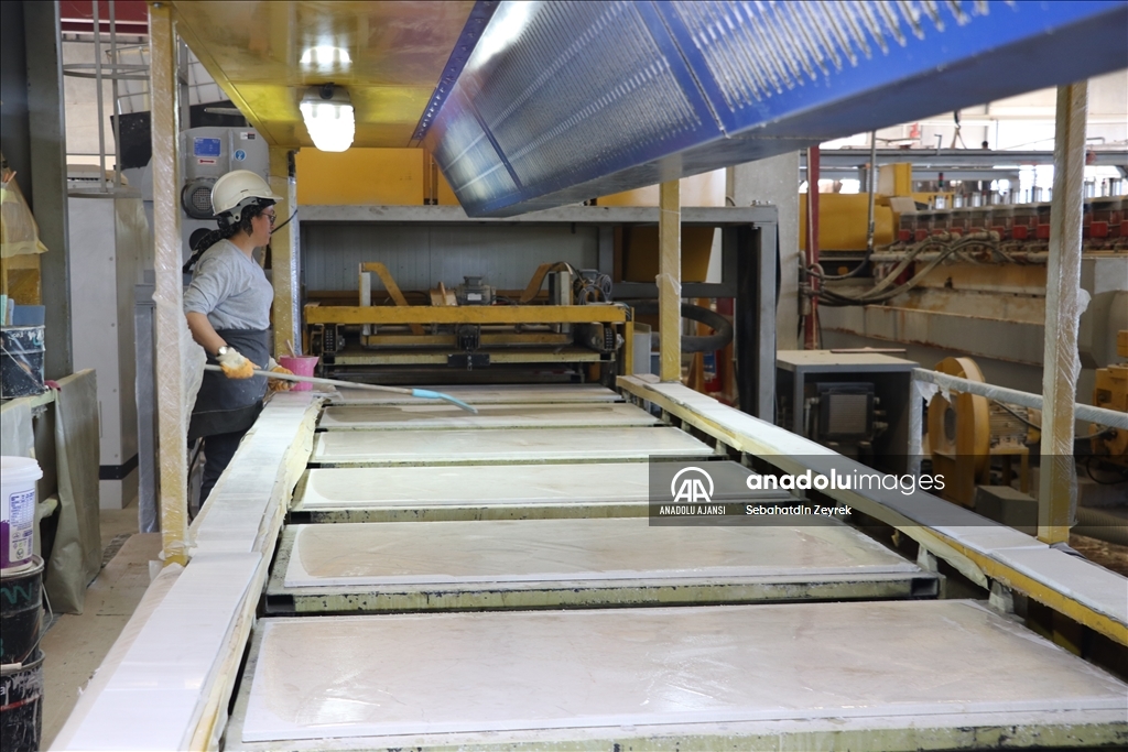 Denizli'deki mermer fabrikasında geliştirilen makinelerin ihracatı hedefleniyor