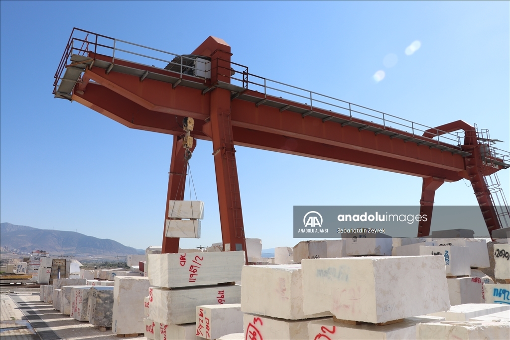 Denizli'deki mermer fabrikasında geliştirilen makinelerin ihracatı hedefleniyor