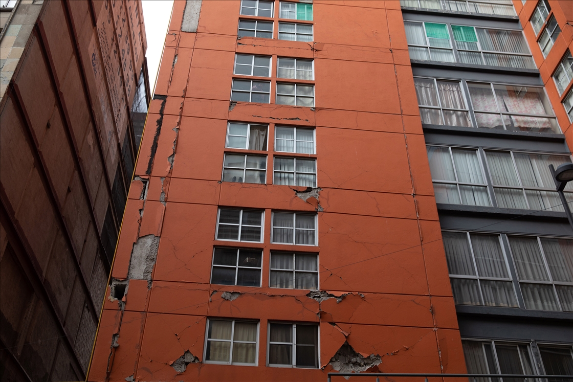 Magnitude 7.7 earthquake strikes Mexico's west coast