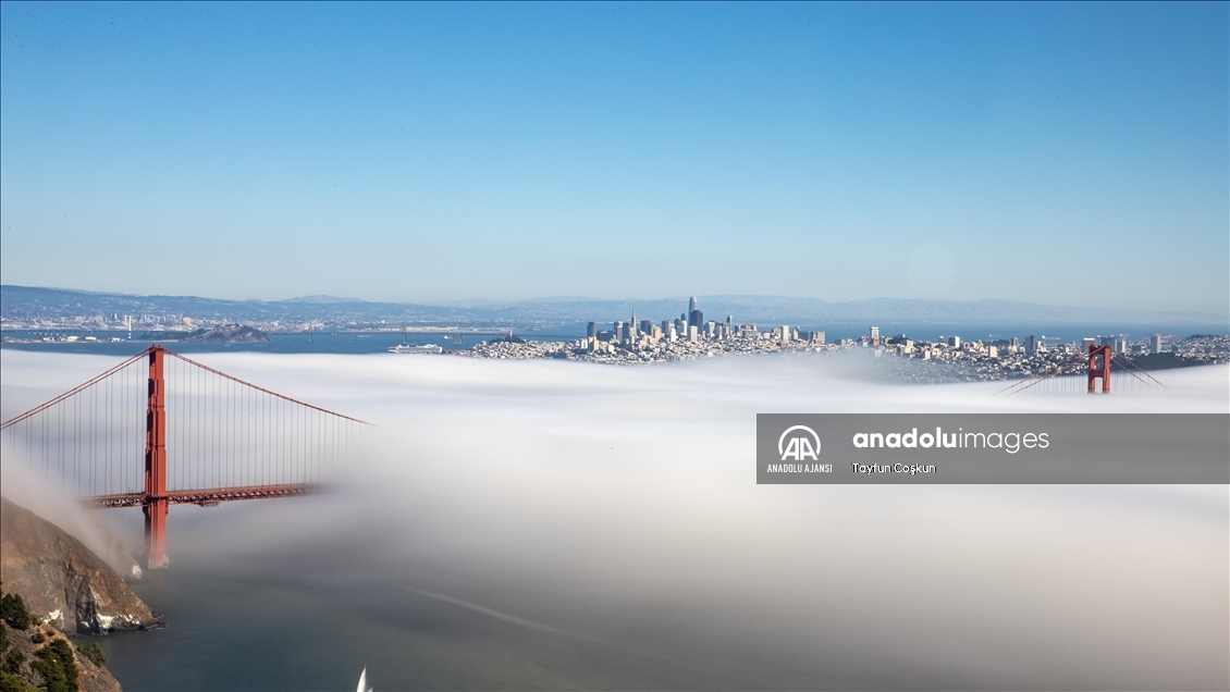 San Francisco Golden Gate Köprüsü üzerinde sis Anadolu Ajansı