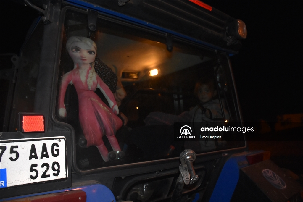 Ardahan'daki depremde taş yapılı iki evin duvarları yıkıldı, 1 kişi yaralandı