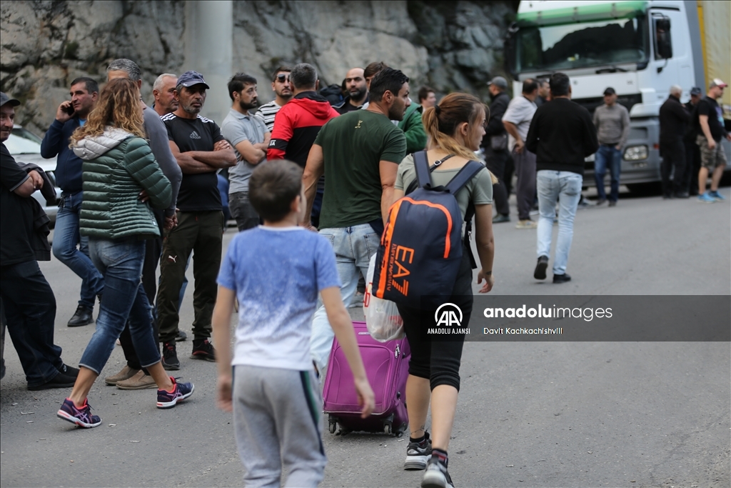 Gürcistan'a giriş yapan Rus vatandaşlarının sayısının yaklaşık yüzde 45 arttığı bildirildi