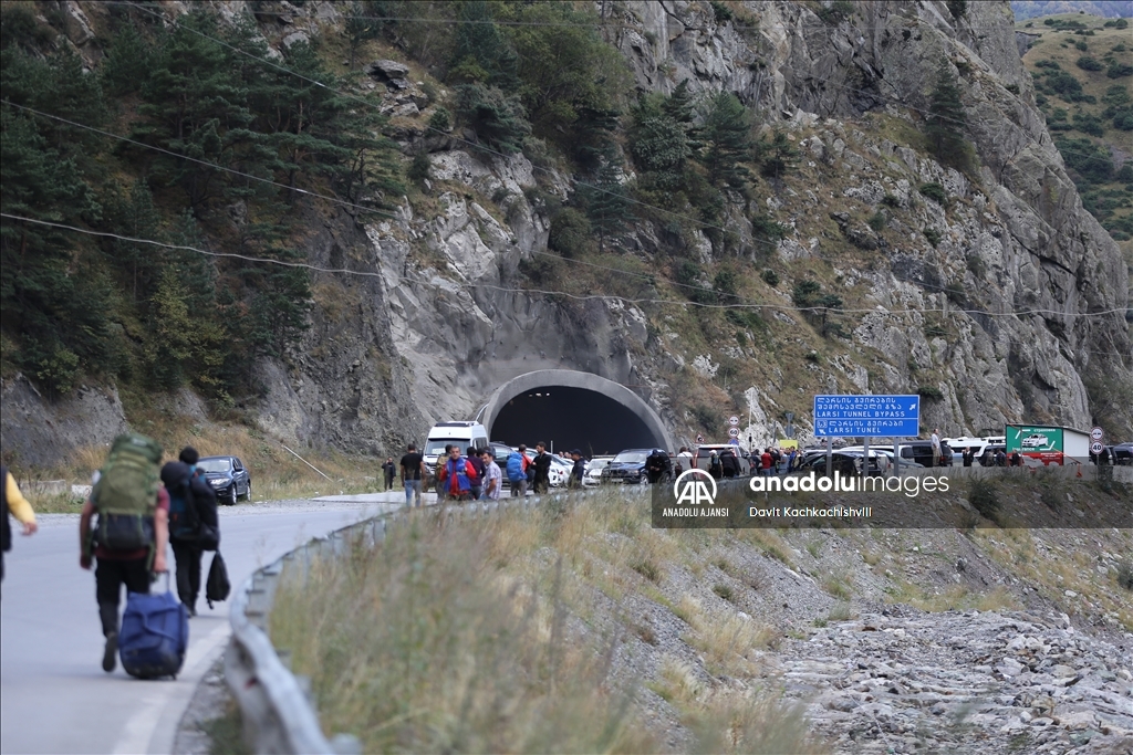 Gürcistan'a giriş yapan Rus vatandaşlarının sayısının yaklaşık yüzde 45 arttığı bildirildi