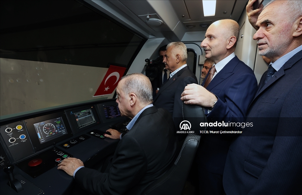 Pendik-Sabiha Gökçen Havalimanı metrosu açıldı