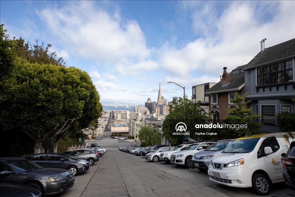Köprüler ve yokuşlar şehri San Francisco