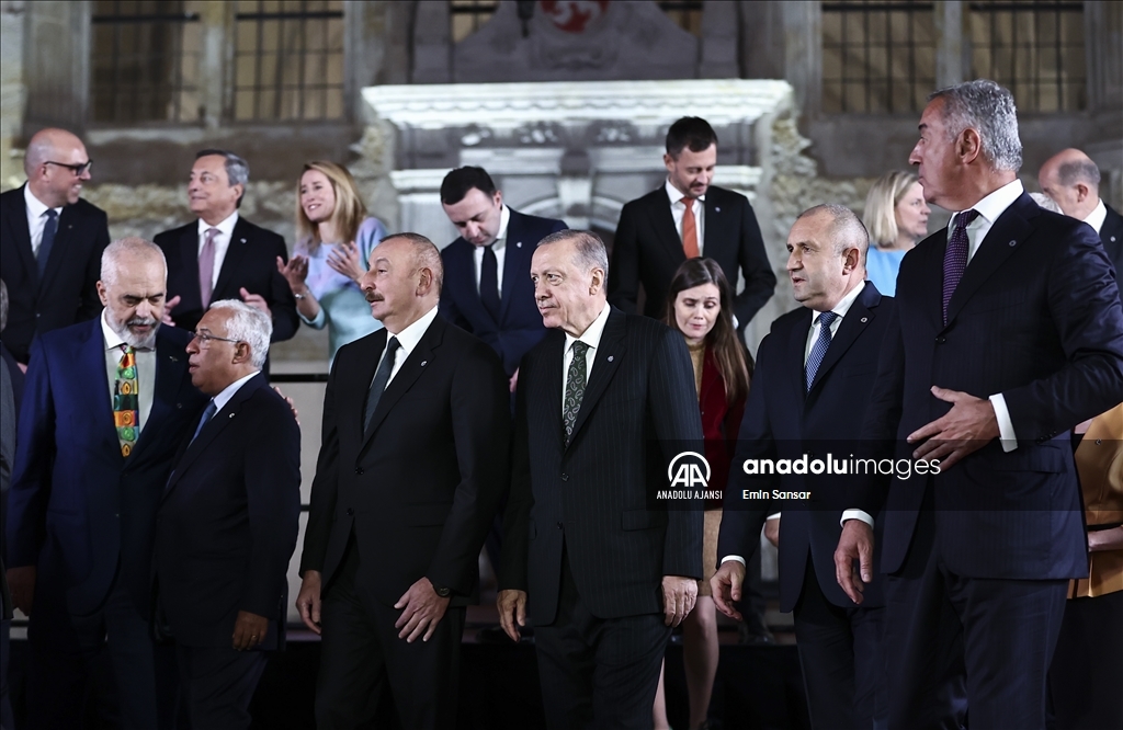 Avrupa ülkelerinin liderleri Prag'da toplandı