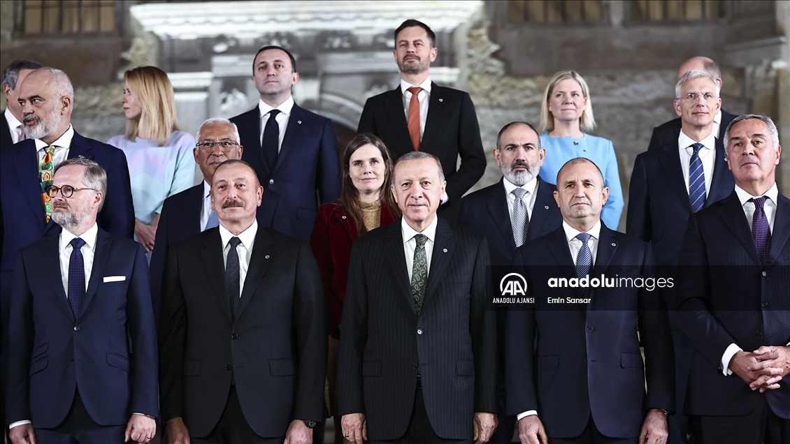 Avrupa ülkelerinin liderleri Prag'da toplandı