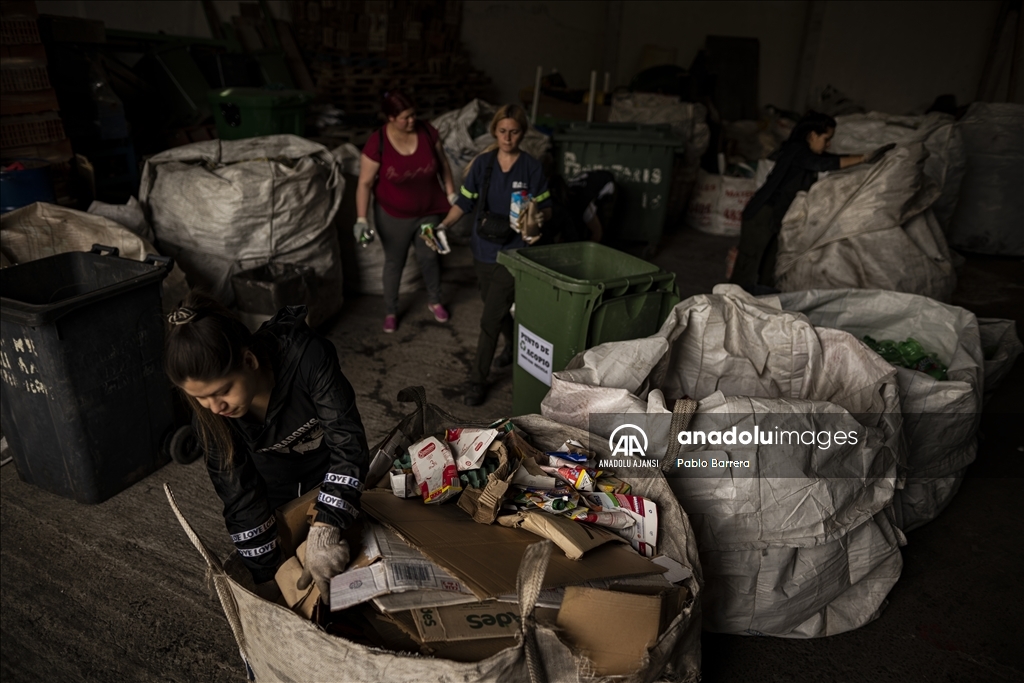 Arjantin’in başkenti Buenos Aires’teki "Corriente Villera 21-24 Zavaleta" adlı geri dönüşüm topluluğu