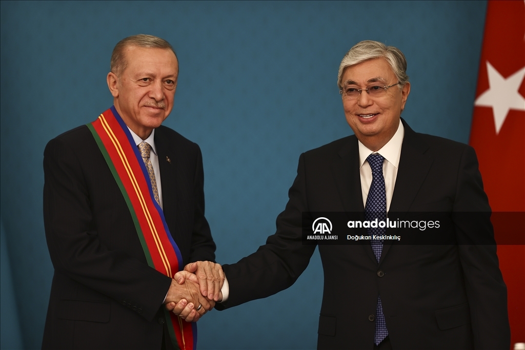 Cumhurbaşkanı Erdoğan'a Kazakistan Cumhurbaşkanı Tokayev tarafından "Birinci Derece Dostluk Madalyası" tevcih edildi