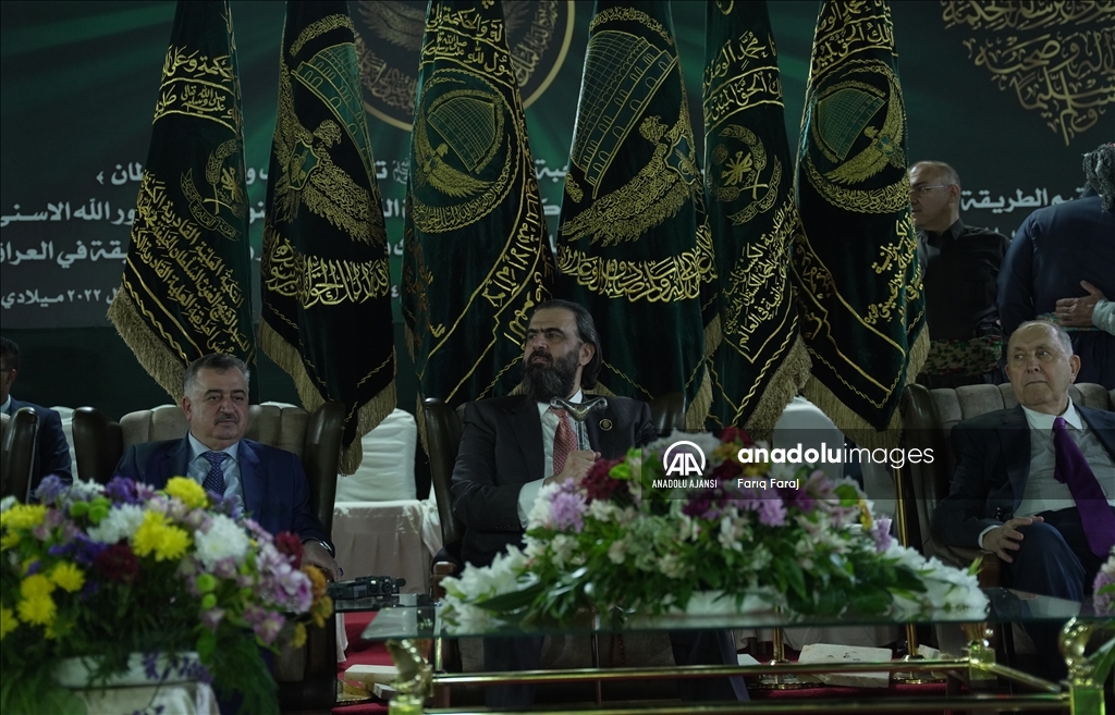 Süleymaniye'de Kesnezani tarikat evinde mevlit kandili