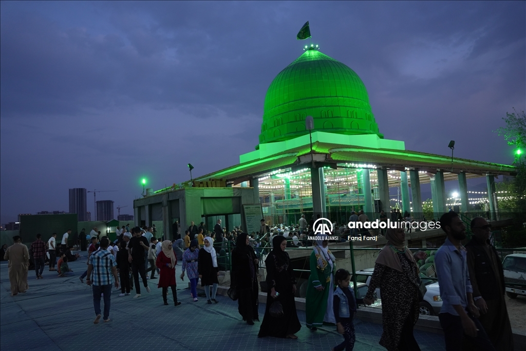 Süleymaniye'de Kesnezani tarikat evinde mevlit kandili