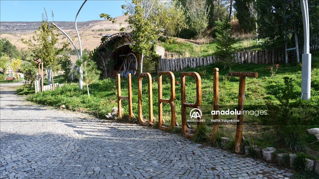 Sivas'ın "Hobbit evleri"ne yabancı turist ilgisi artıyor