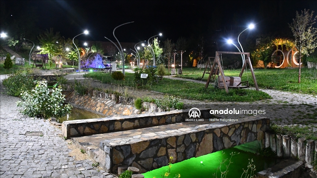 Sivas'ın "Hobbit evleri"ne yabancı turist ilgisi artıyor