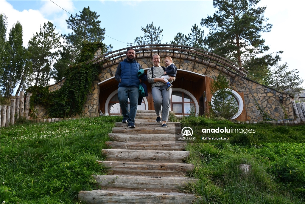 Sivas'ın "Hobbit evleri"ne yabancı turist ilgisi artıyor