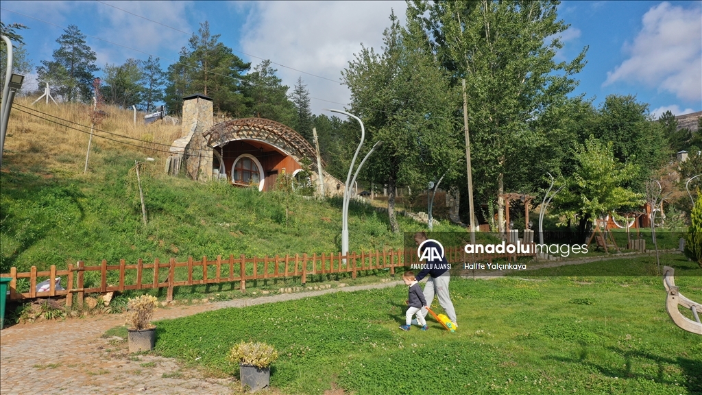 Sivas'ın "Hobbit evleri"ne yabancı turist ilgisi artıyor