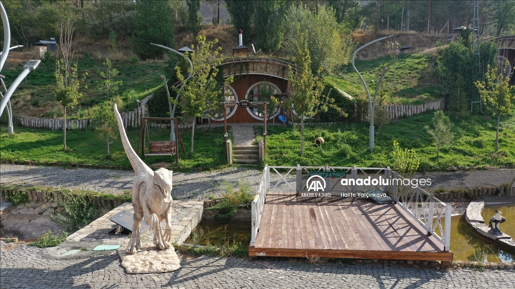 Sivas'ın "Hobbit evleri"ne yabancı turist ilgisi artıyor